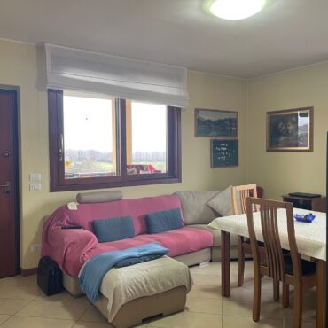 TRILOCALE IN VILLA, GIARDINO E BOX DOPPIO!