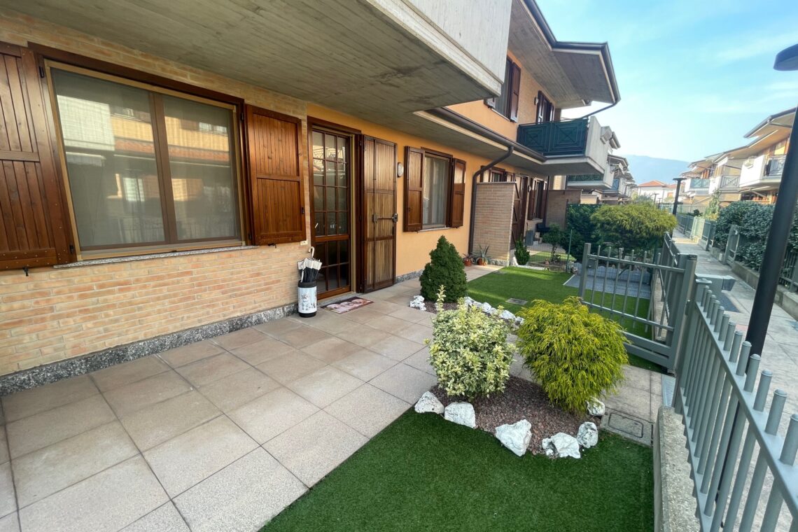 TRILOCALE IN VILLA CON GIARDINO- BRIOLO!