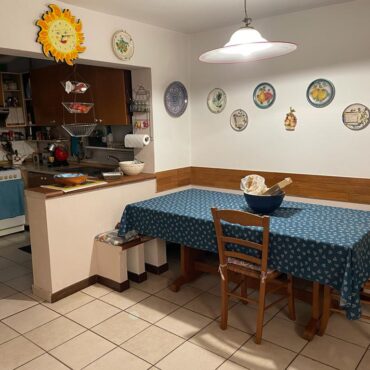 TRILOCALE IN VILLA CON GIARDINO E BOX DOPPIO!