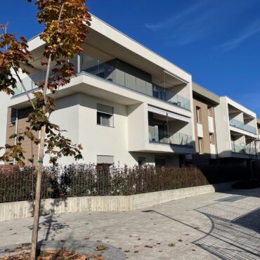 BELLISSIMO TRILOCALE CON GIARDINO E BOX !