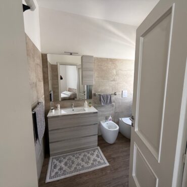 VILLA SINGOLA IDEALE PER B&B-STUDENTI E INVESTIMENTO!