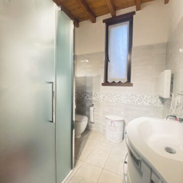 SCUDERIA-AZIENDA AGRICOLA -ABITAZIONE – PENSIONE E ALLEVAMENTO ANIMALI di 14.000 m² – Eleganza e Natura!