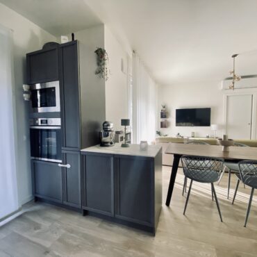 BELLISSIMO TRILOCALE CON GIARDINO E BOX !