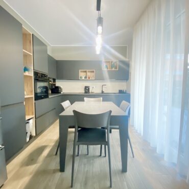 BELLISSIMO QUADRILOCALE CON GIARDINO,BOX DOPPIO E POSTO AUTO