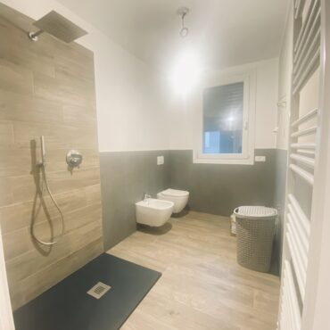 BELLISSIMO QUADRILOCALE CON GIARDINO,BOX DOPPIO E POSTO AUTO