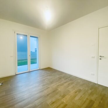 BELLISSIMO QUADRILOCALE CON GIARDINO,BOX DOPPIO E POSTO AUTO