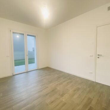 BELLISSIMO QUADRILOCALE CON GIARDINO,BOX DOPPIO E POSTO AUTO