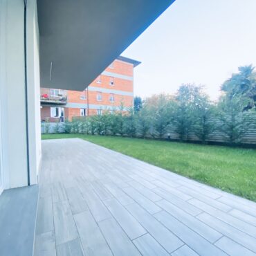 BELLISSIMO QUADRILOCALE CON GIARDINO,BOX DOPPIO E POSTO AUTO