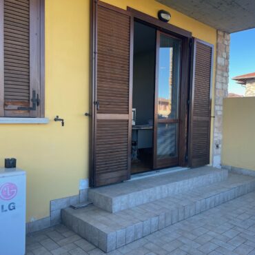 TRILOCALE CON GIARDINO, LOCALE PLURIUSO E BOX DOPPIO!