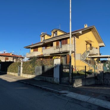 TRILOCALE CON GIARDINO, LOCALE PLURIUSO E BOX DOPPIO!