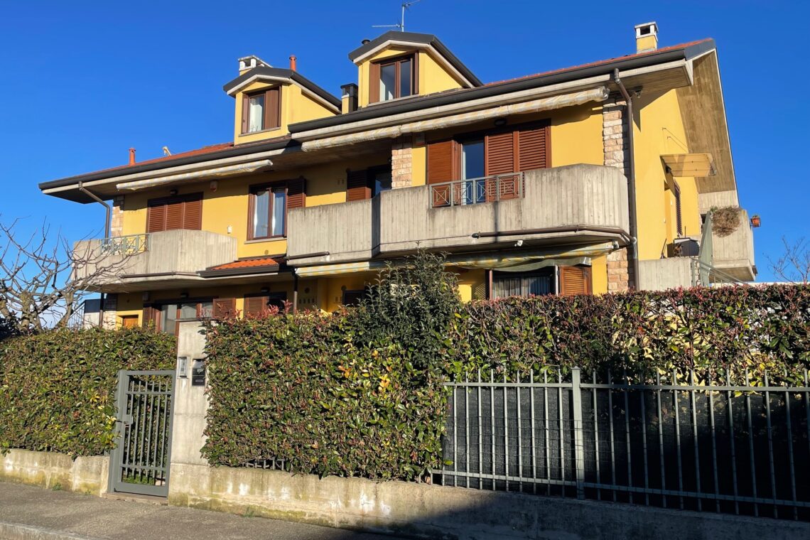 TRILOCALE CON GIARDINO, LOCALE PLURIUSO E BOX DOPPIO!