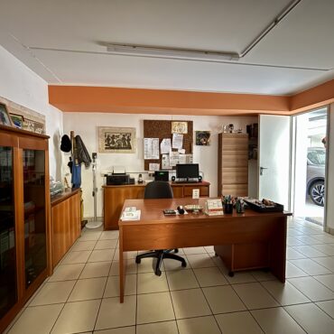 RICERCATA VILLA BIFAMILIARE!