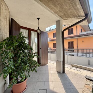 RICERCATA VILLA BIFAMILIARE!