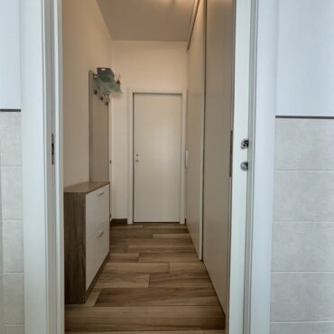PORZIONE DI VILLA BIFAMILIARE – QUADRILOCALE AL PIANO PRIMO!