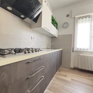 PORZIONE DI VILLA BIFAMILIARE – QUADRILOCALE AL PIANO PRIMO!