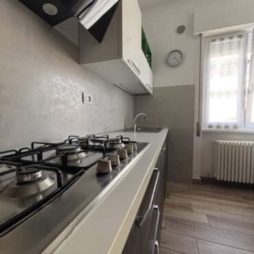 PORZIONE DI VILLA BIFAMILIARE – QUADRILOCALE AL PIANO PRIMO!