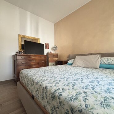 PORZIONE DI VILLA BIFAMILIARE – QUADRILOCALE AL PIANO PRIMO!